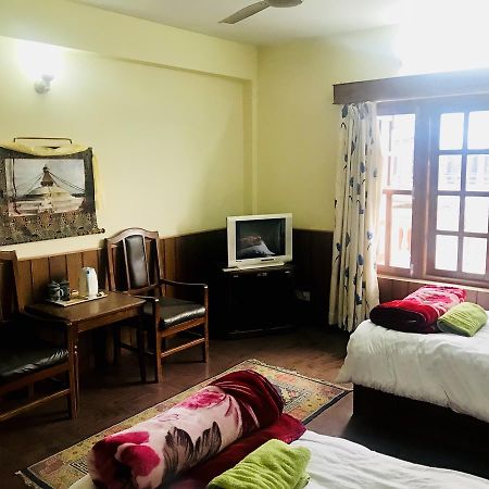 Dungkar Guest House Kathmandu Bagian luar foto