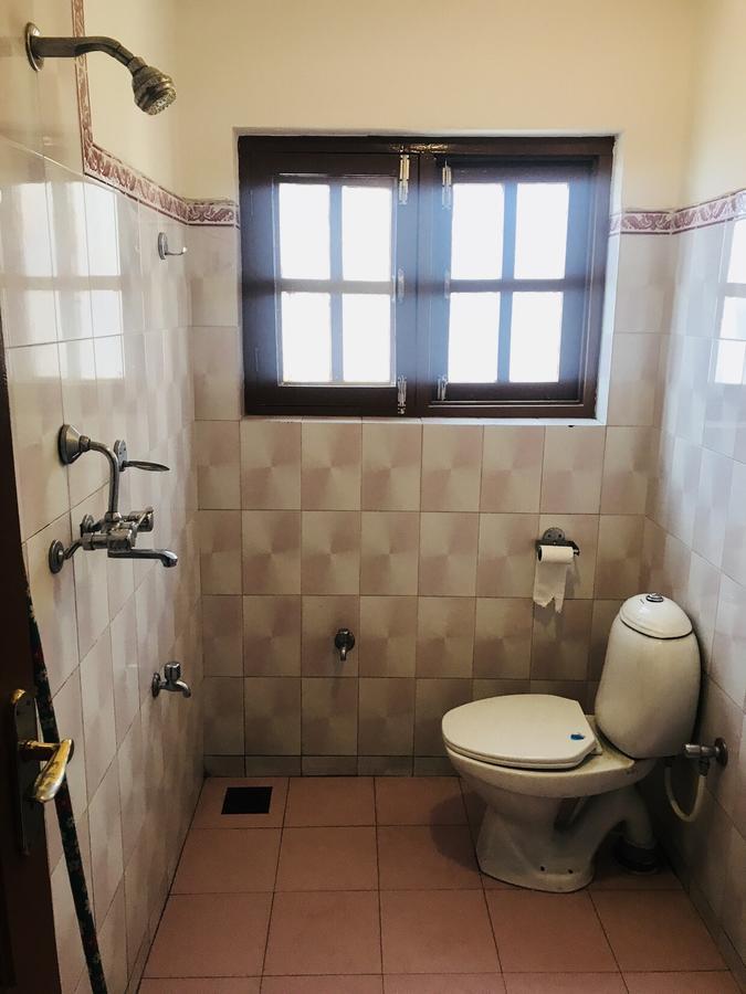 Dungkar Guest House Kathmandu Bagian luar foto