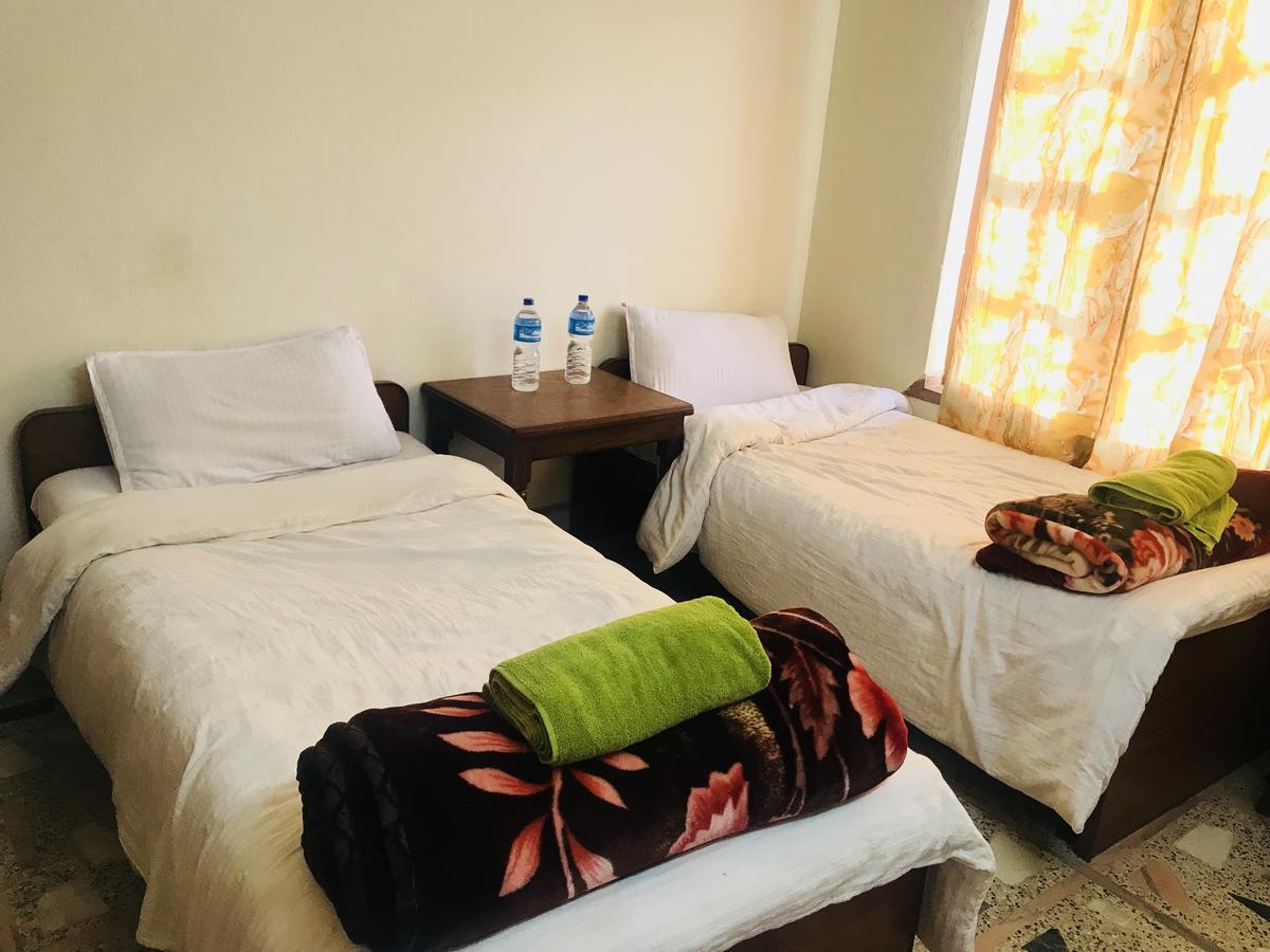 Dungkar Guest House Kathmandu Bagian luar foto