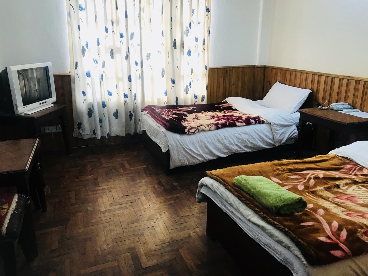 Dungkar Guest House Kathmandu Bagian luar foto
